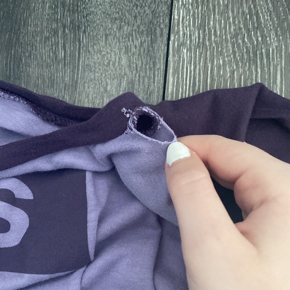 Vans t-shirt! Size small! Minor hole on shoulder not noticeable! - Picture 3 of 3